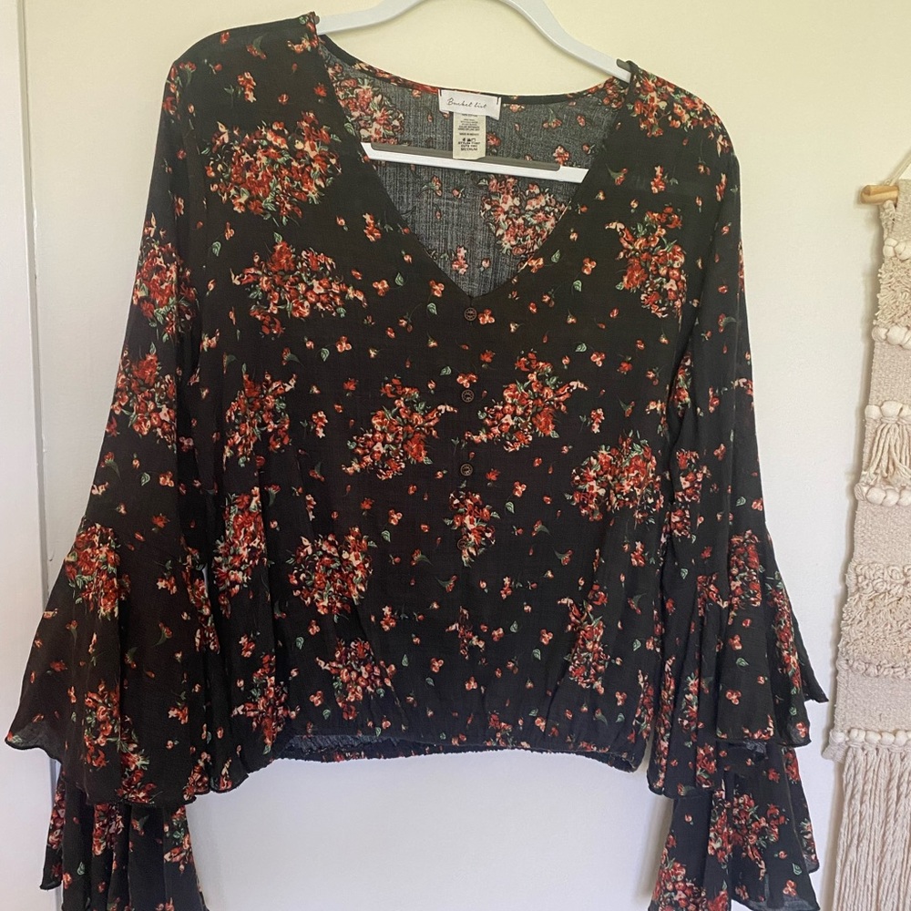 Songbird Ruffle Sleeve Crop Top